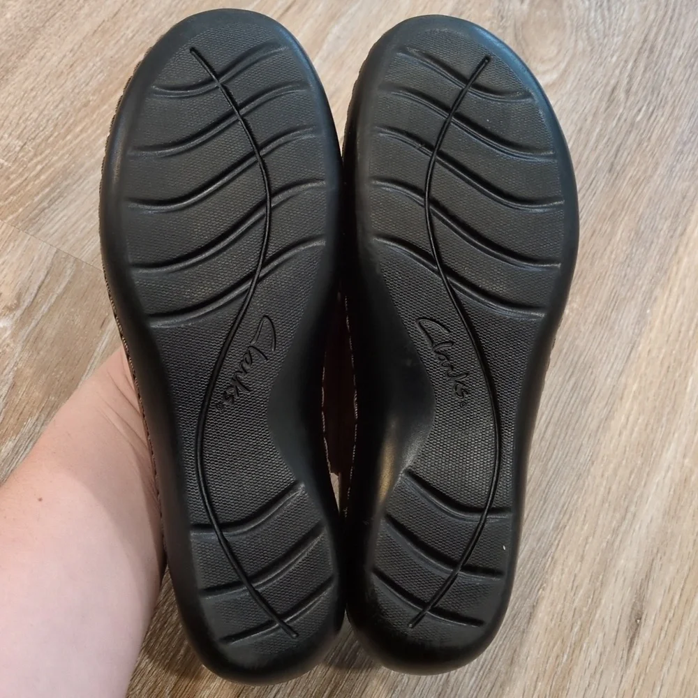 🥿Clarks Brown Loafers Women's size 8  😍VERY GOOD CONDITION!!!😍 - Picture 9 of 10
